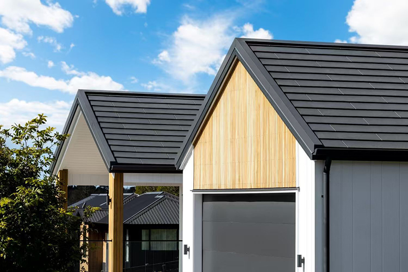 Lucky Steel roofing system gives this Indonisia home a clean, striking finish with its minimalist design. 